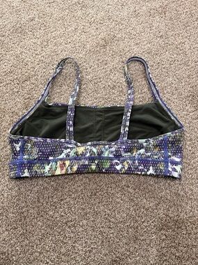 Lululemon sports bra size 10